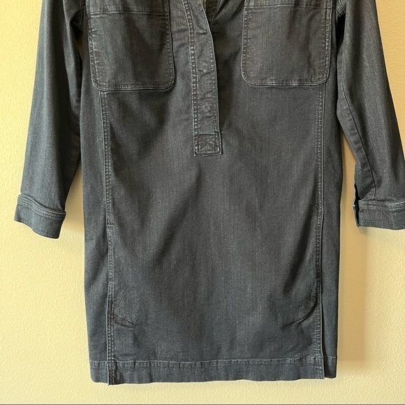 VINCE Long Sleeve Chambray Dark Blue Shift Dress w/ Chest Pockets Size 4 - Picture 4 of 9